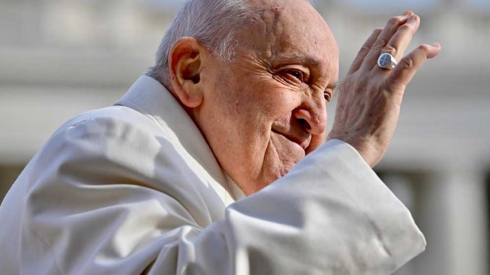 Il saluto del mondo a Papa Francesco, il Pontefice degli ultimi