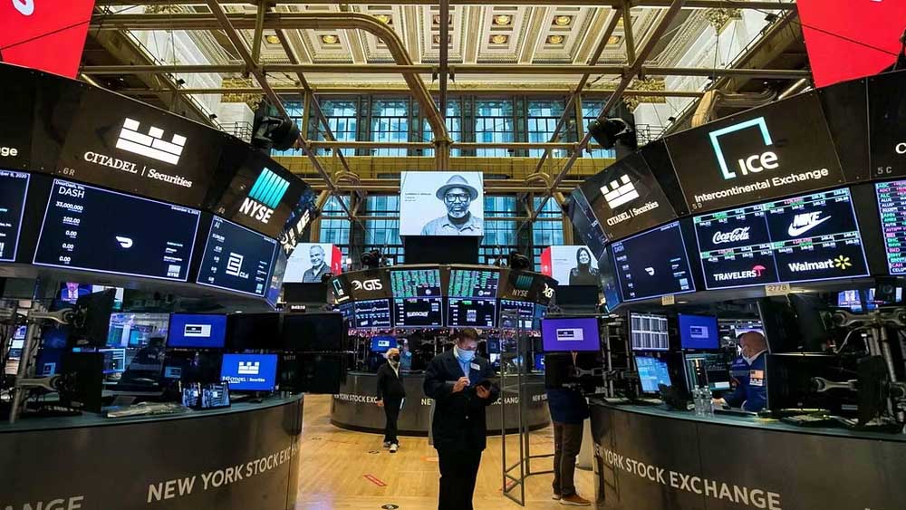 Crollo del dollaro e crisi dei titoli, l’autogol degli Stati Uniti
