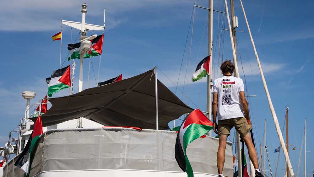 La Global Sumud Flotilla verso Gaza, italiani a bordo e tensione crescente